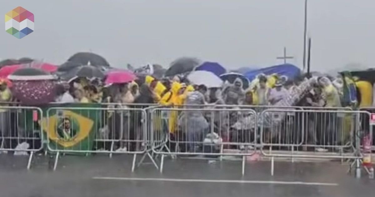 Rayo cae durante protesta a favor de Bolsonaro en Brasil; deja 89 heridos